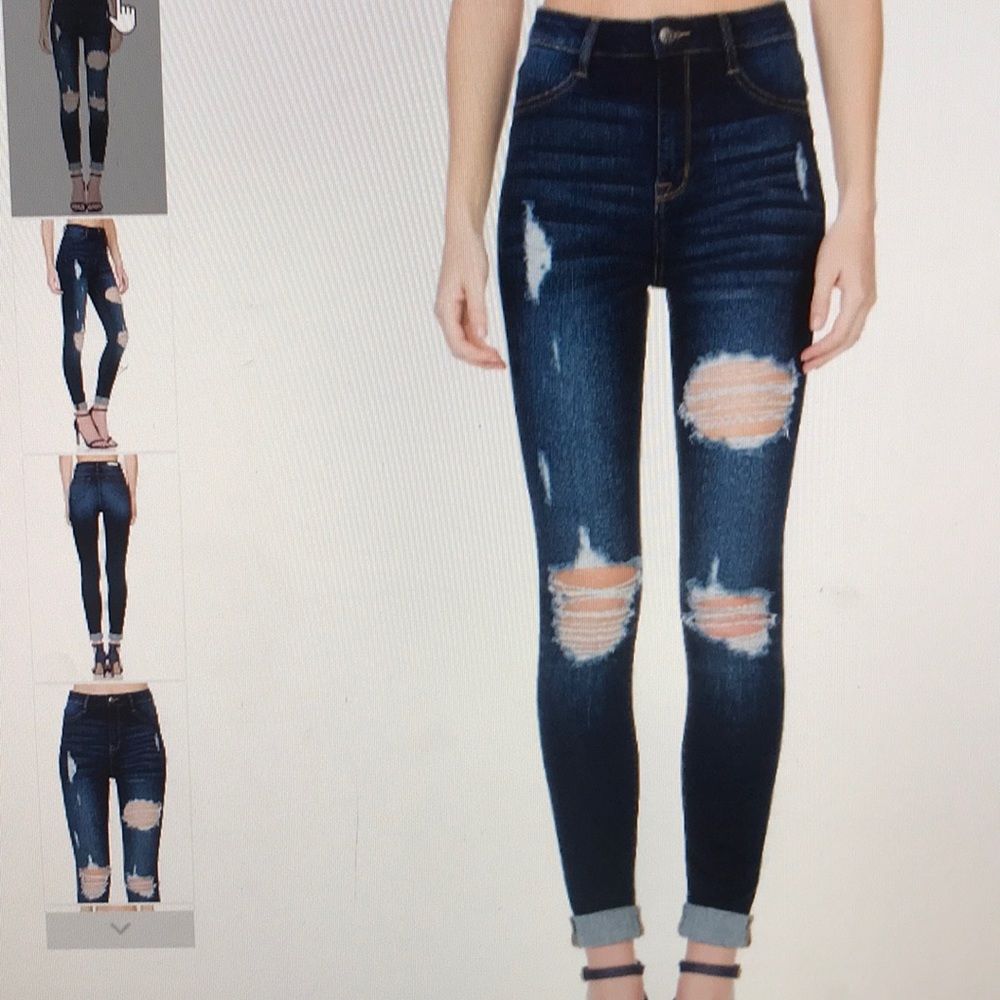 PLUS SIZE RIPPED DENIM